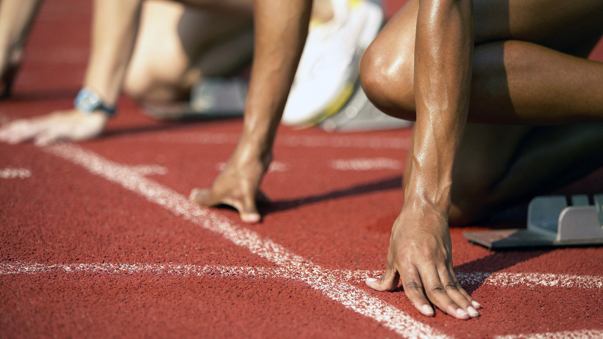 山顶极速天梯攀登，挑战速度与耐力的巅峰，爬山天梯